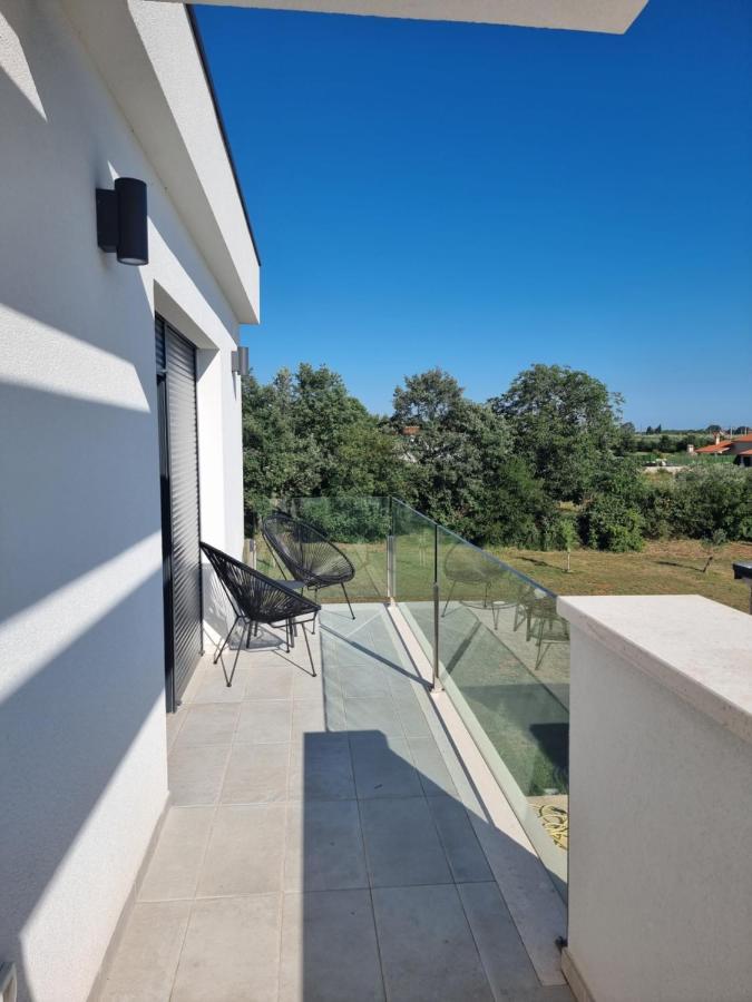 Luxury Villa Serena 2022 - With Heated Pool Cukrici Εξωτερικό φωτογραφία