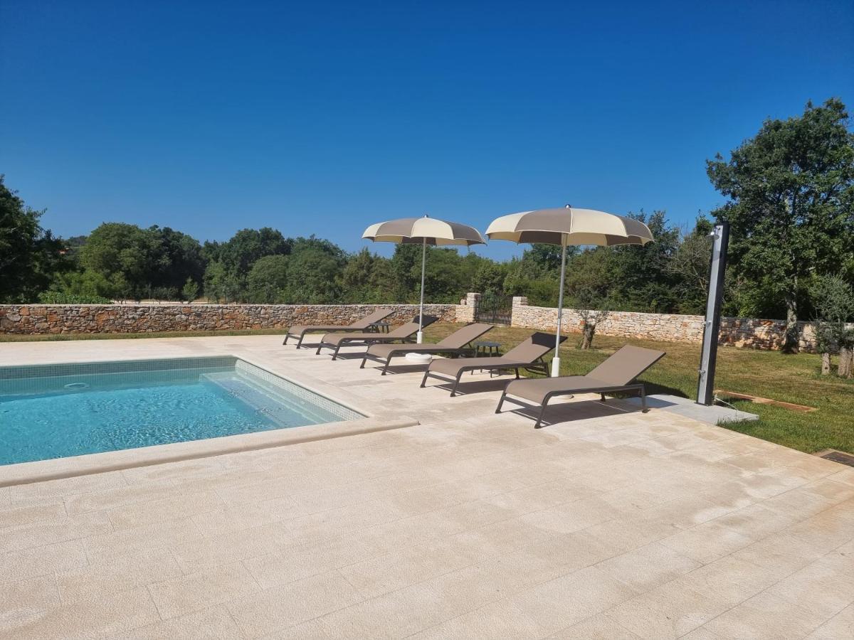 Luxury Villa Serena 2022 - With Heated Pool Cukrici Εξωτερικό φωτογραφία