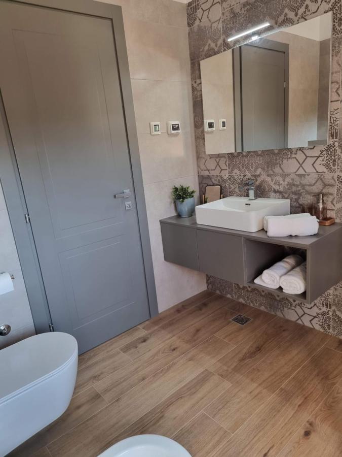 Luxury Villa Serena 2022 - With Heated Pool Cukrici Εξωτερικό φωτογραφία
