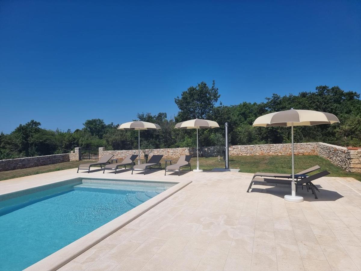 Luxury Villa Serena 2022 - With Heated Pool Cukrici Εξωτερικό φωτογραφία